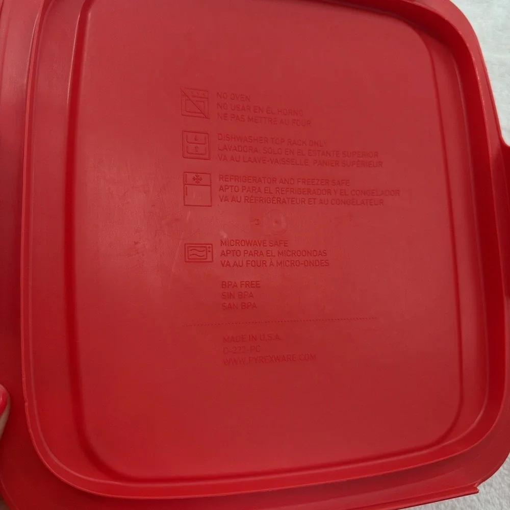 Pyrex product red